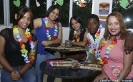 Estudiantes ATH realizan bar temático hawaiano